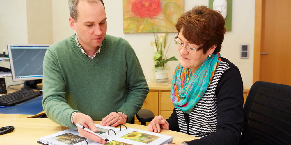 Beratungsgespräch bei Voss Bestattungen in Paderborn